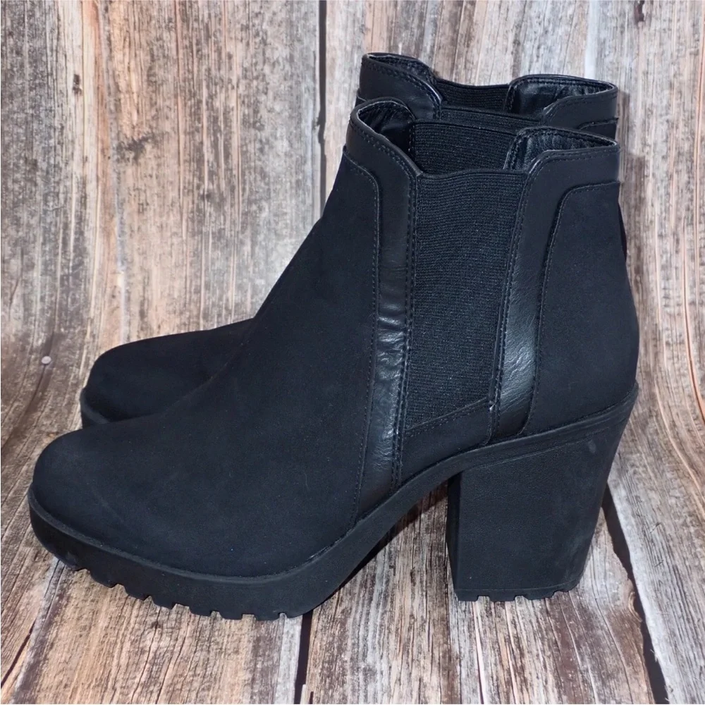 Madden Girl Caddiee Women's Black Chelsea Ankle Boots Heel Size 7.5 M
